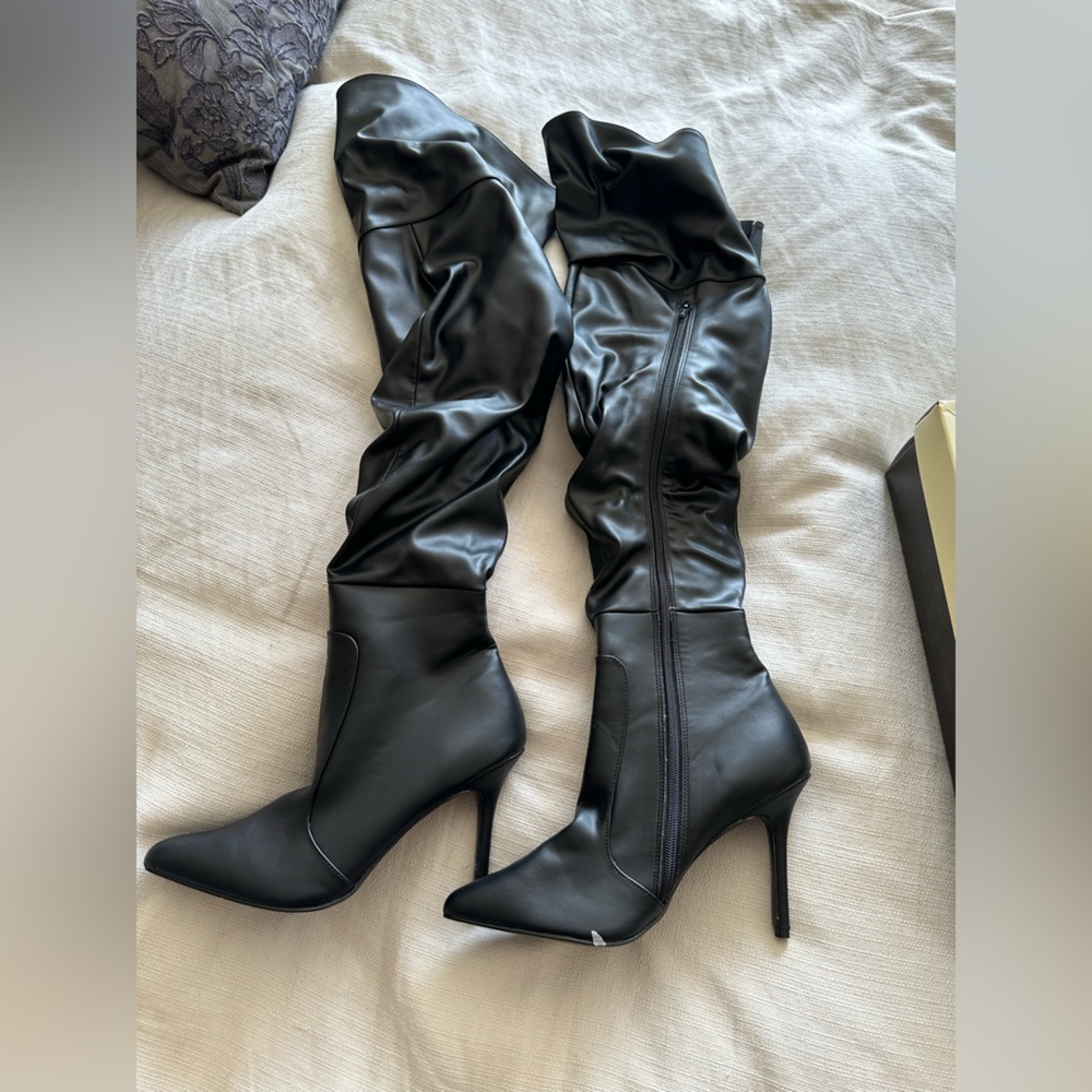 Pleaser Classique stiletto heel knee-high boots. Size 11.